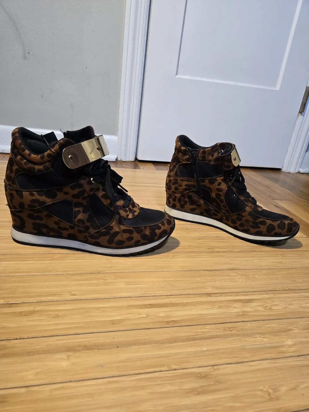 N/A stylish leopard